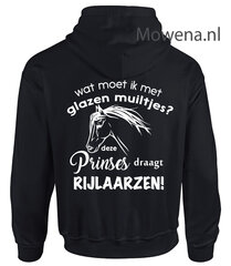 Glazen muiltjes deze prinses draagt paardrijlaarzen