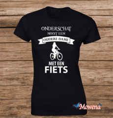 Oudere dame fiets