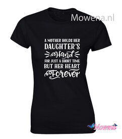 Dames A mother holds hear daughter's hand LFD022